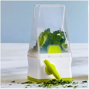 Pampered Chef Herb Mill